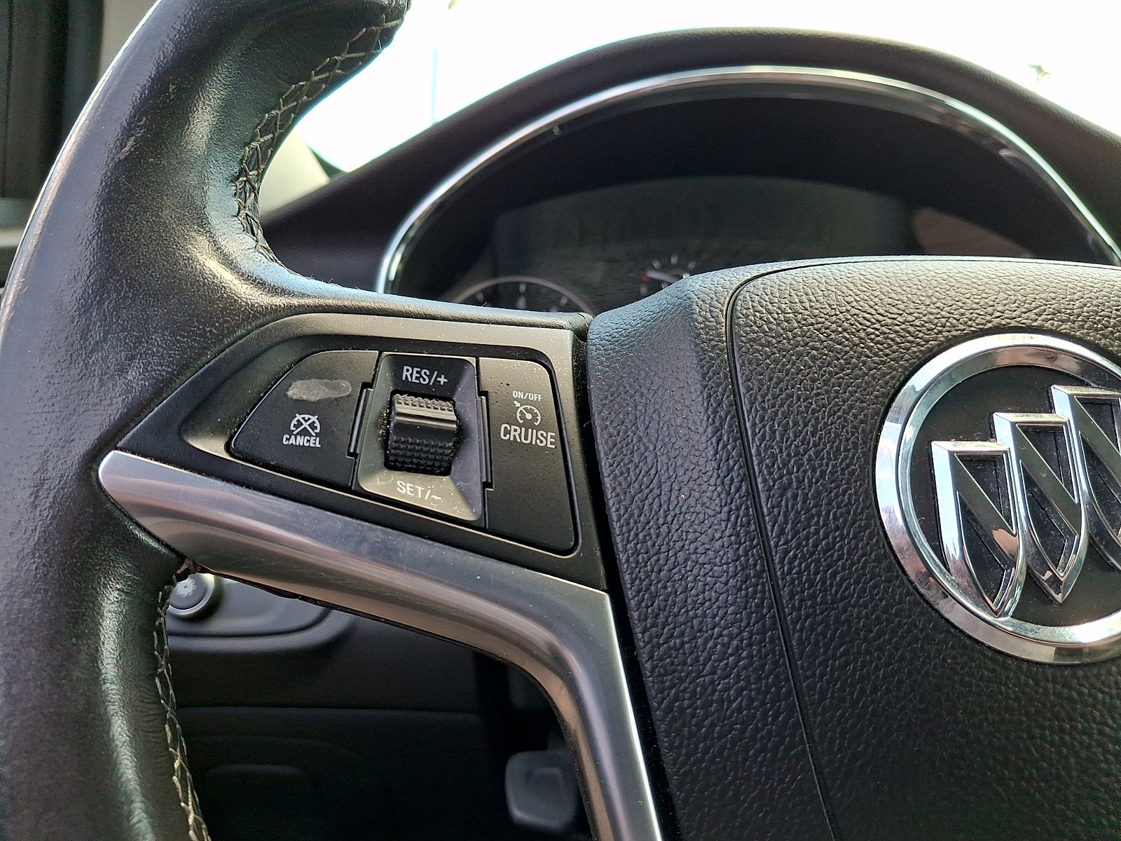 Used 2019 Buick Encore Preferred FWD image 9
