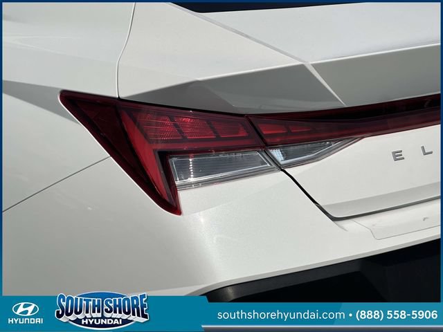 Certified 2024 Hyundai Elantra Blue FWD image 11