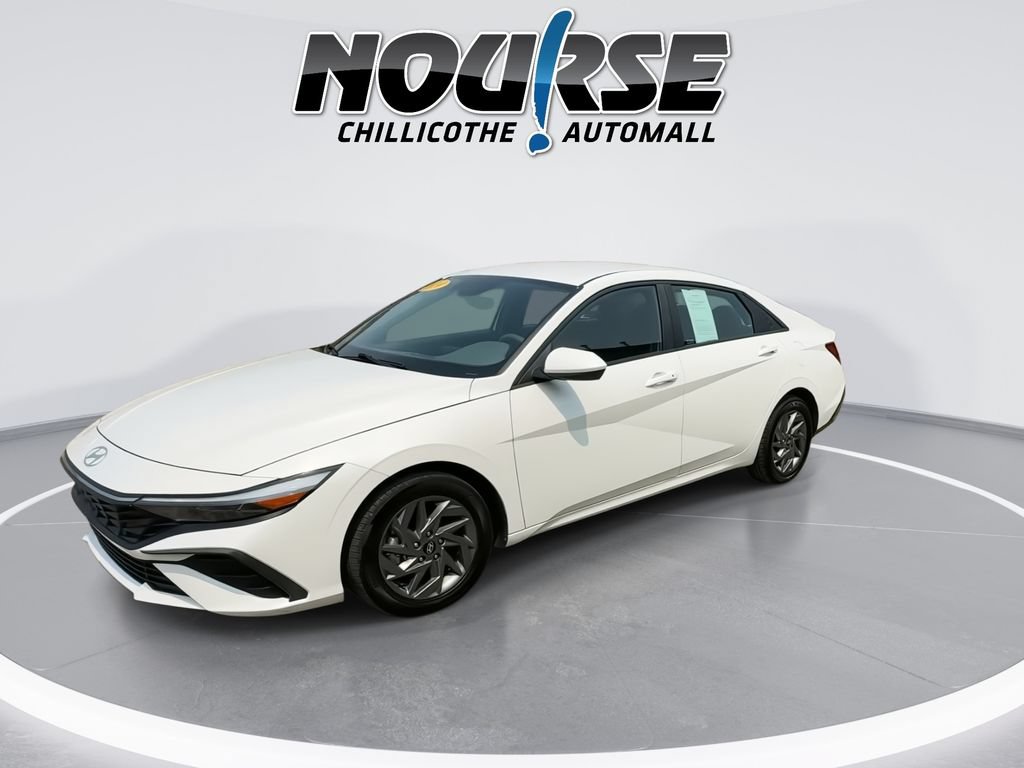 Used 2024 Hyundai Elantra SEL FWD image 4