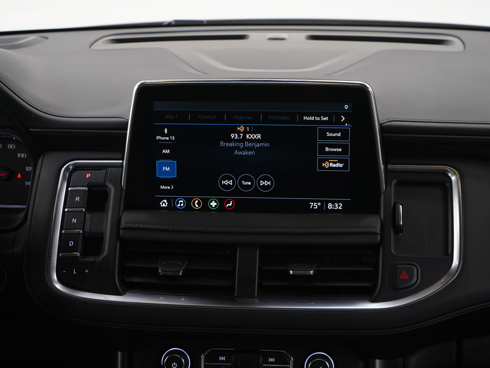 Used 2021 Chevrolet Tahoe Z71 w/ Z71 Signature Package AWD/4WD image 16