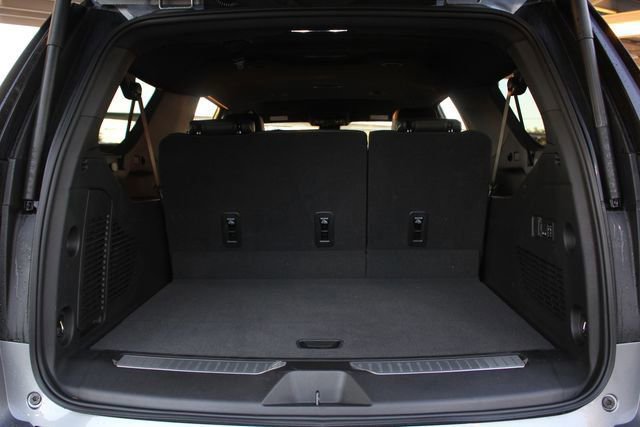 Used 2025 Chevrolet Suburban Premier image 30