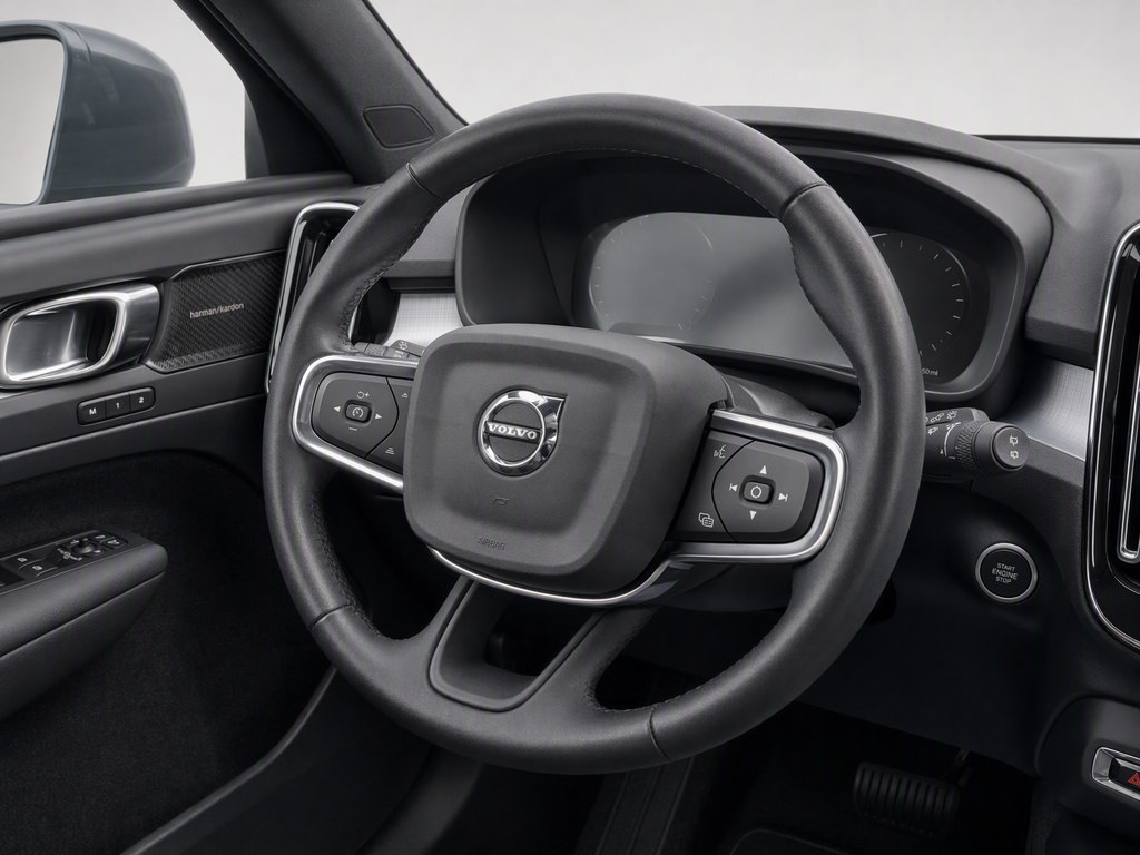 Used 2019 Volvo XC40 T5 Momentum AWD/4WD image 18