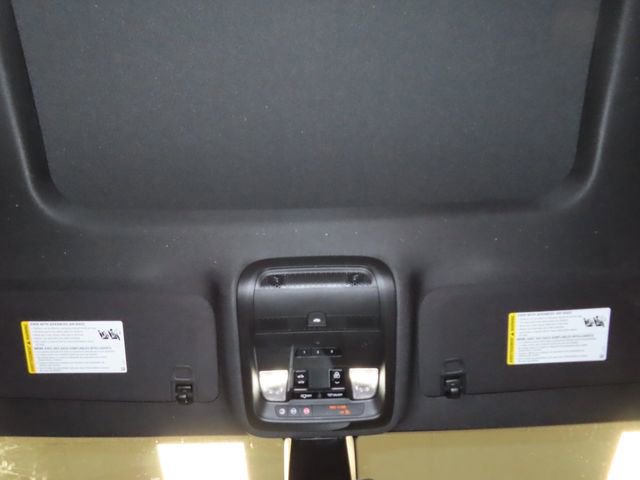 Certified 2025 Cadillac XT6 Premium Luxury image 27