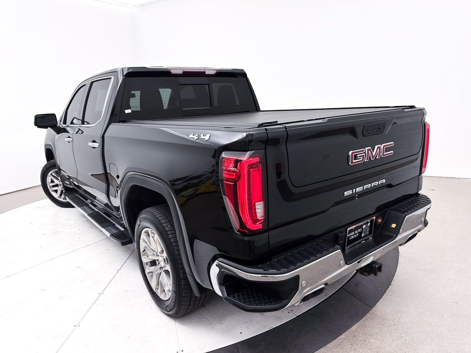 Used 2019 GMC Sierra 1500 SLT w/ SLT Premium Plus Package image 9
