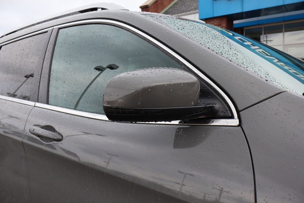 Used 2020 Jeep Cherokee Latitude Plus w/ Cold Weather Group AWD/4WD image 2