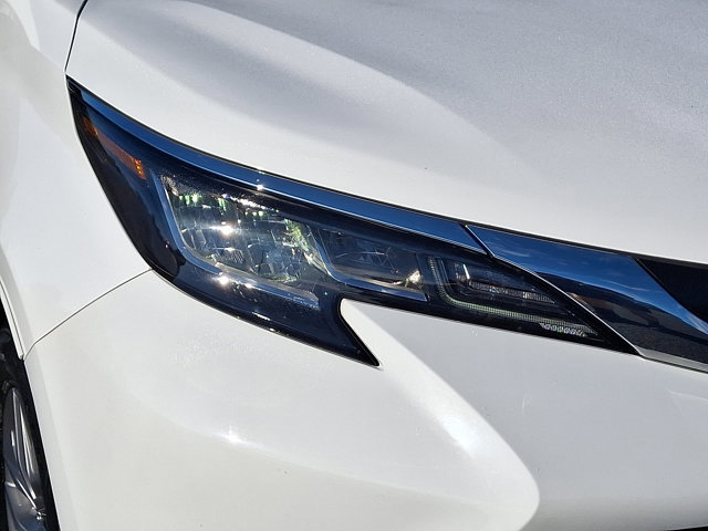 Used 2022 Toyota Sienna LE image 9
