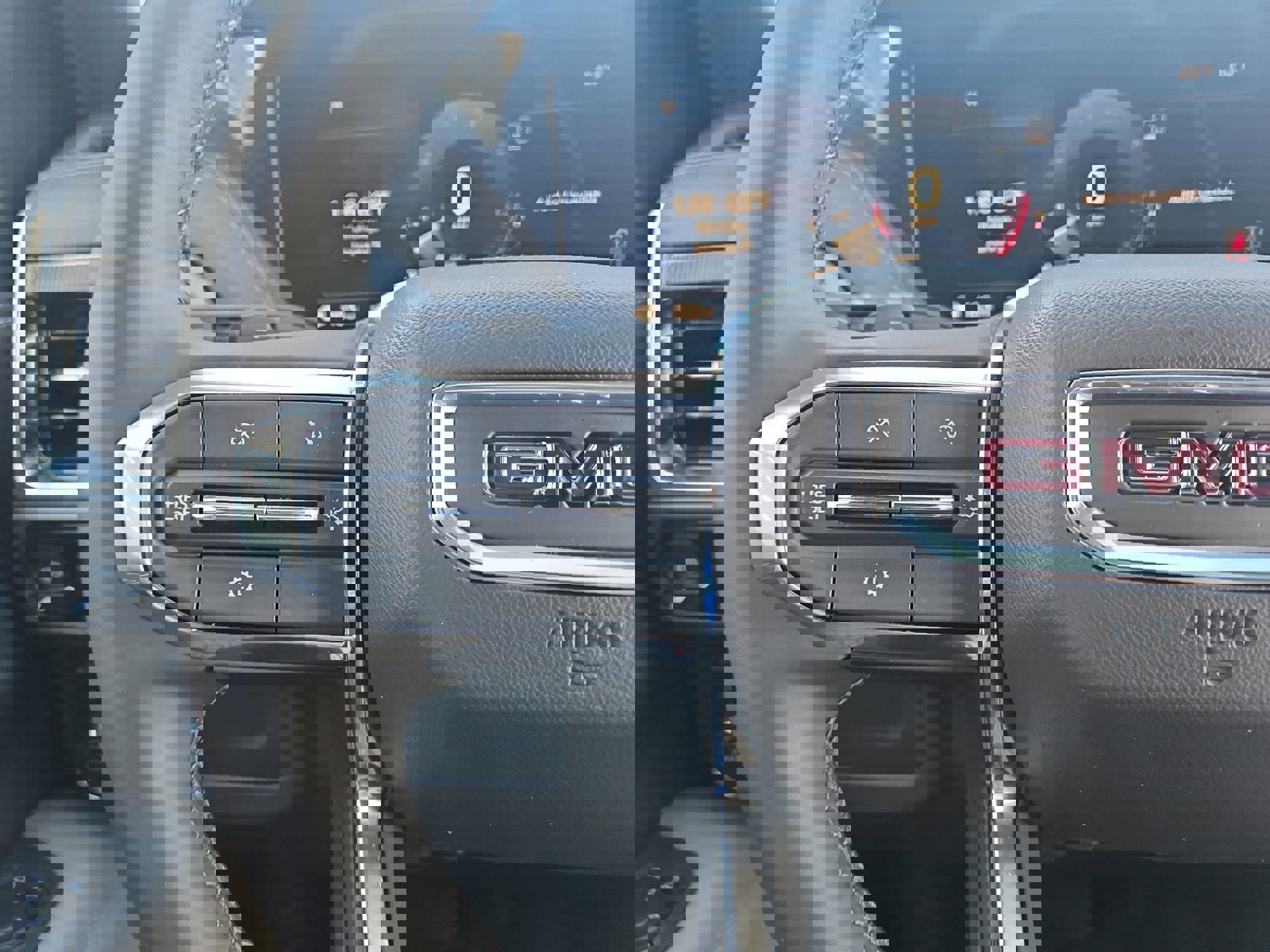 Used 2025 GMC Yukon Elevation image 13