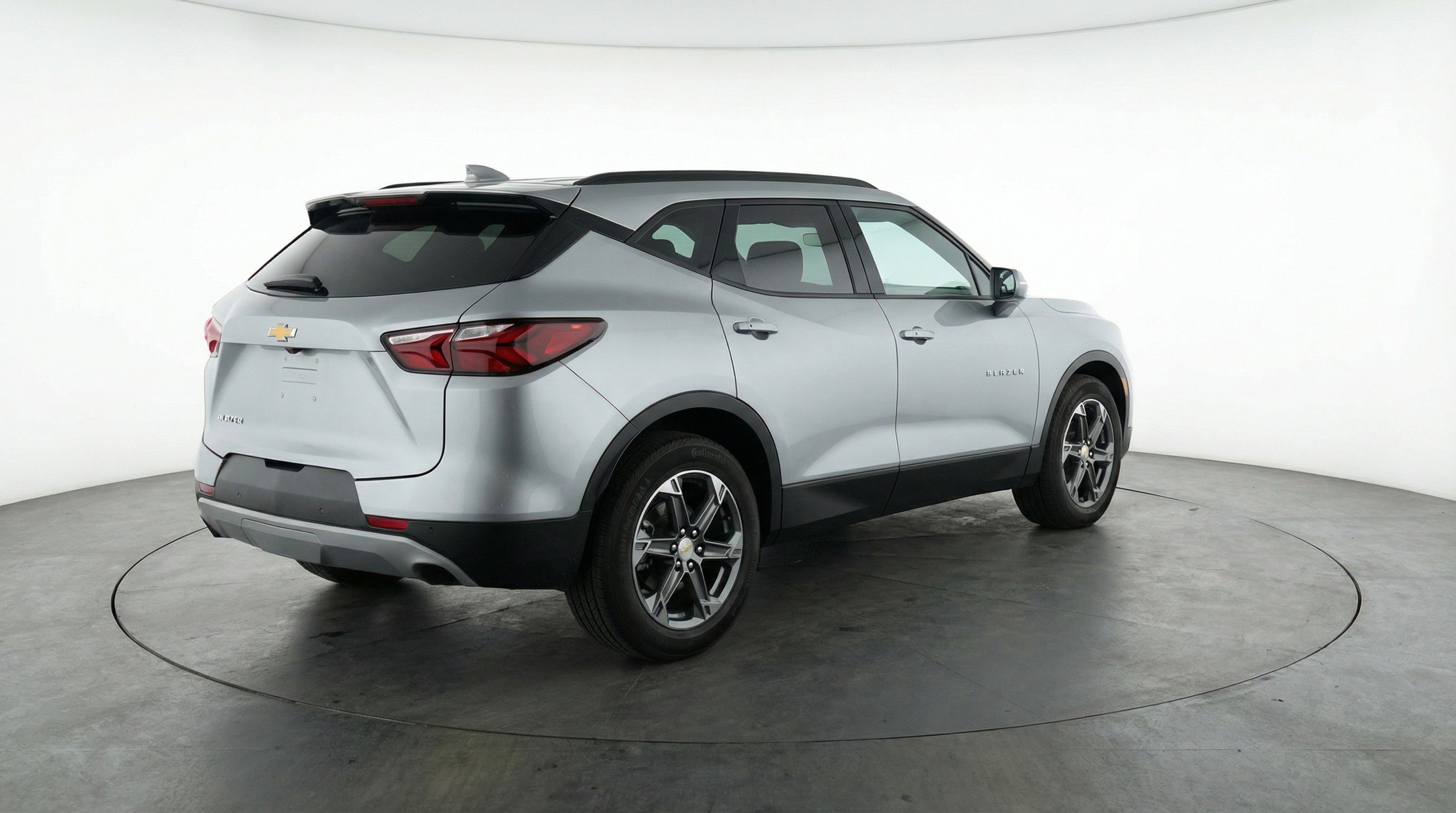 Used 2025 Chevrolet Blazer LT image 9