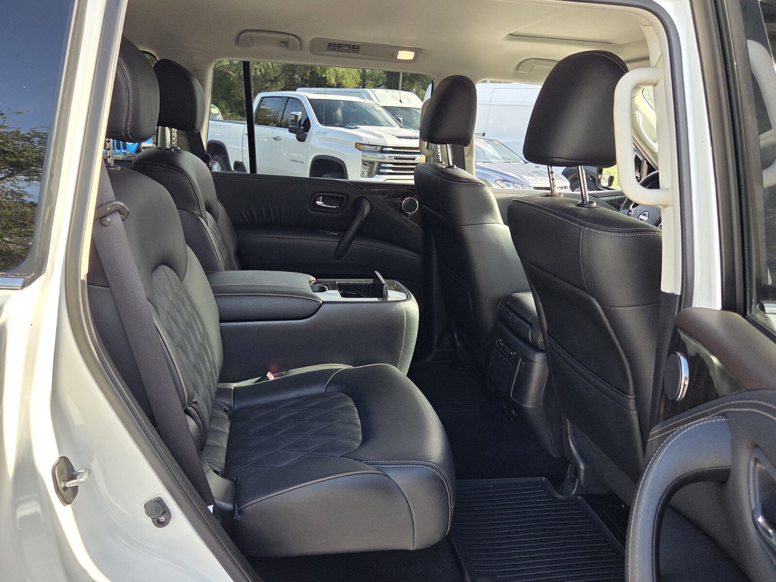Used 2024 Nissan Armada Platinum w/ Captain's Chairs Package RWD image 21