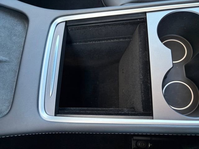 Used 2024 Tesla Model Y Long Range image 25