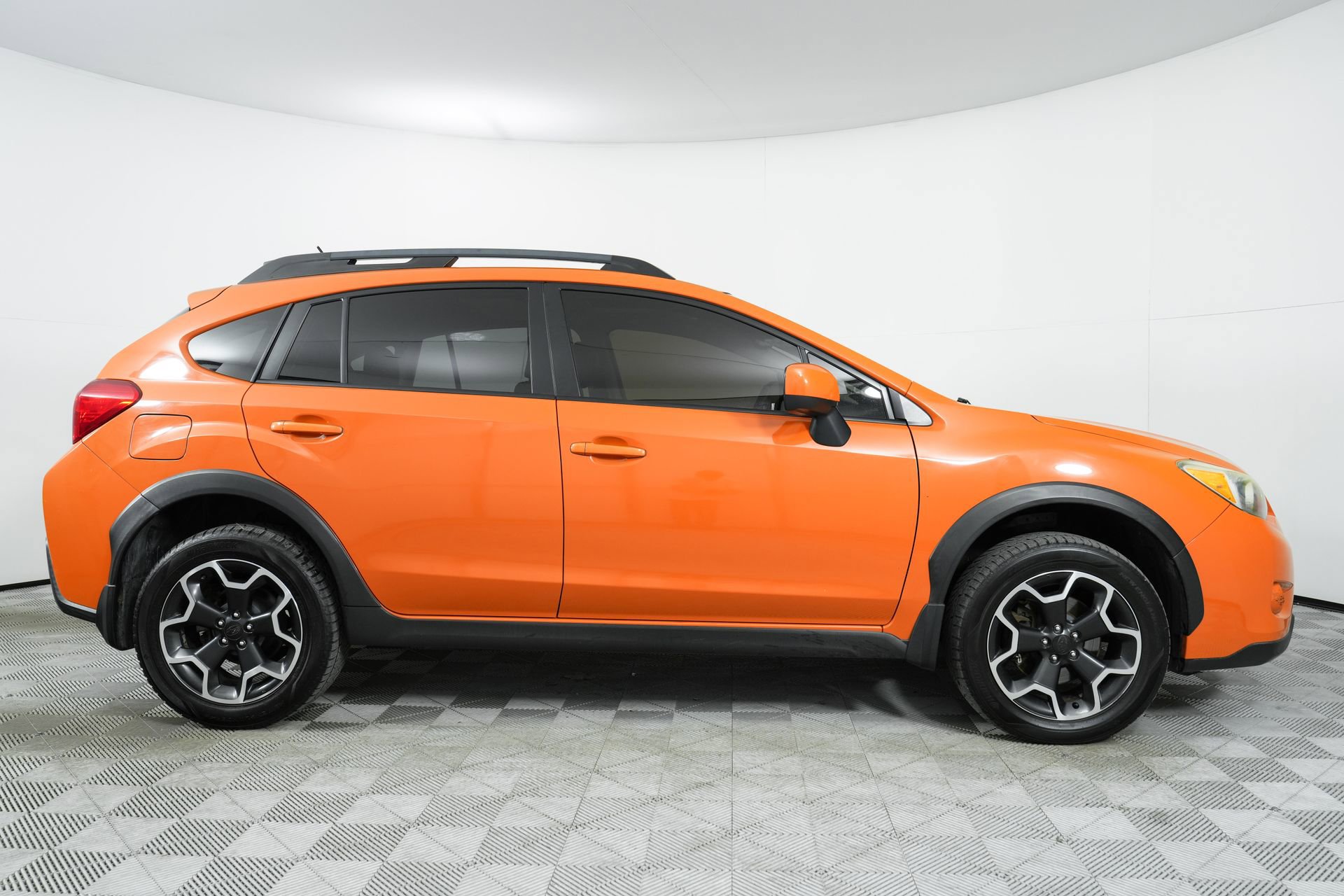 Used 2014 Subaru Crosstrek 2.0i Premium w/ Moonroof Package image 8