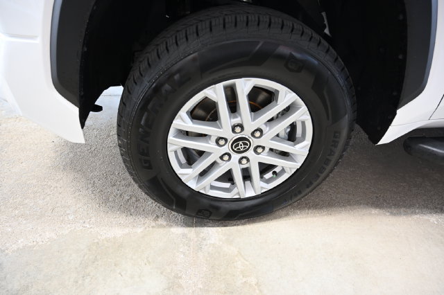 Used 2023 Toyota Tundra SR5 w/ SR5 Convenience Package AWD/4WD image 33