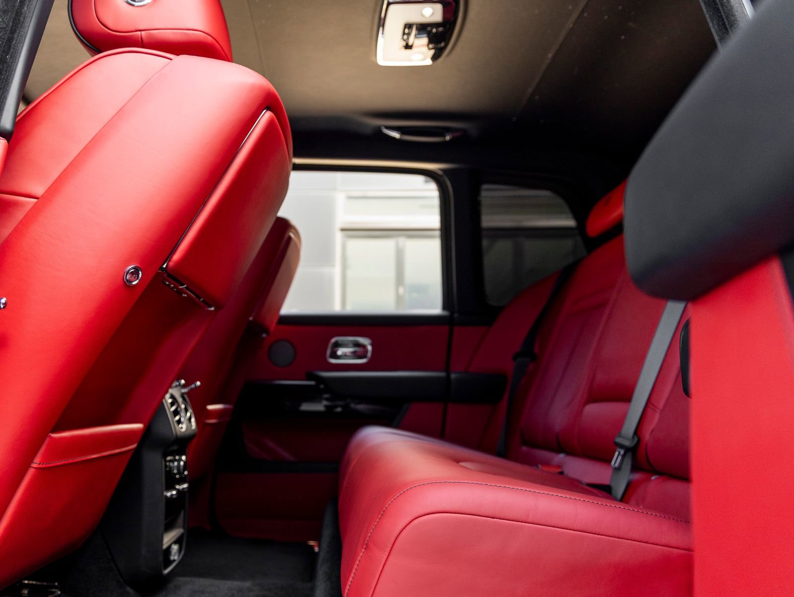 Certified 2023 Rolls-Royce Cullinan image 39