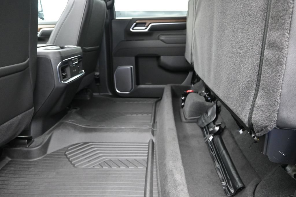 New 2026 Chevrolet Silverado 2500 High Country w/ High Country Premium Package AWD/4WD image 16