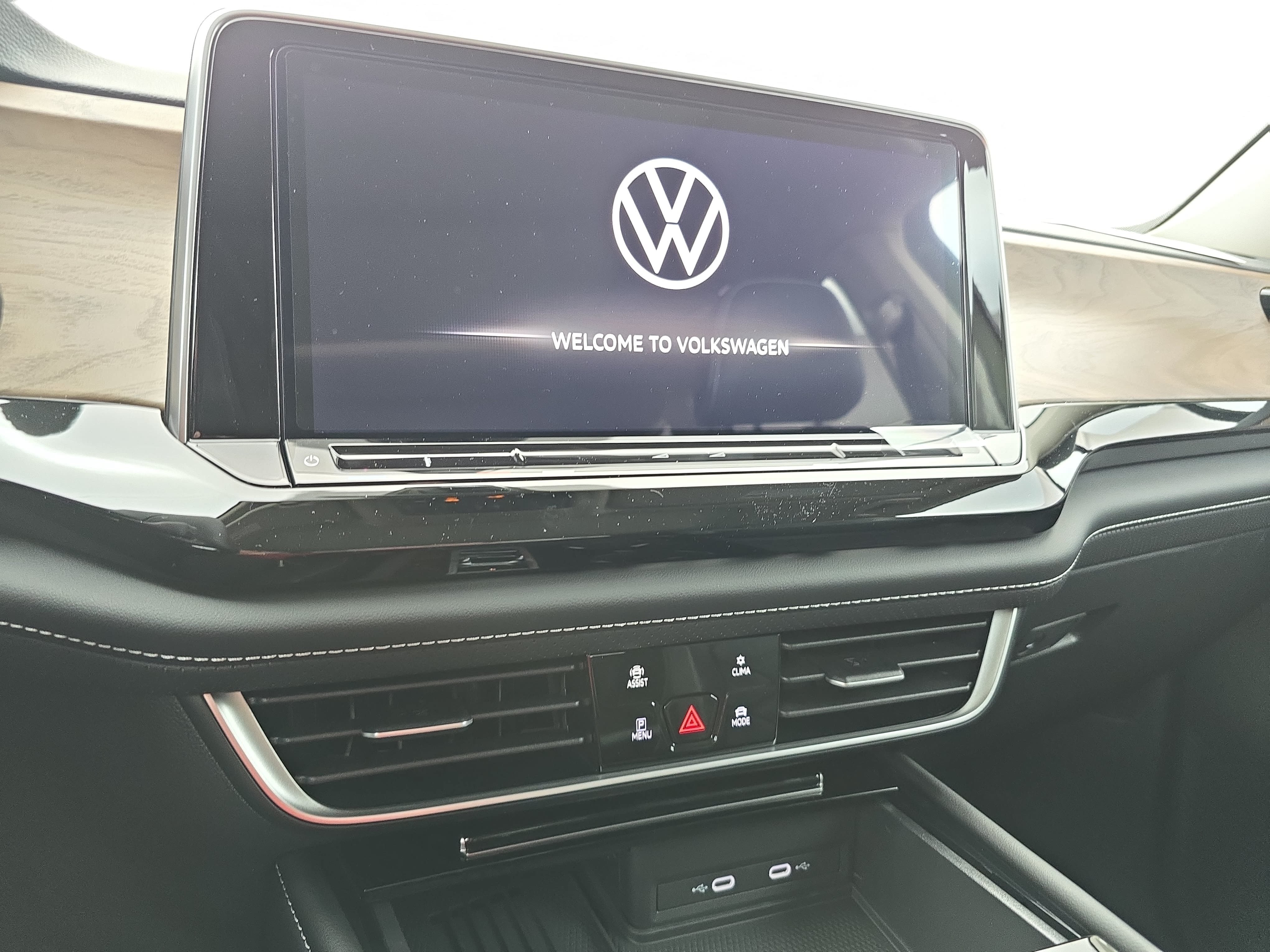 New 2026 Volkswagen Atlas SE FWD image 21