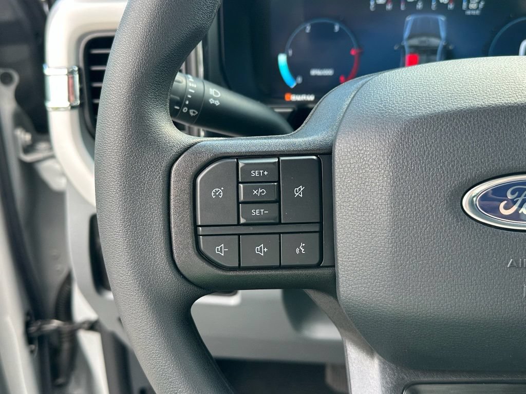 New 2026 Ford F250 XLT w/ XLT Premium Package AWD/4WD image 8