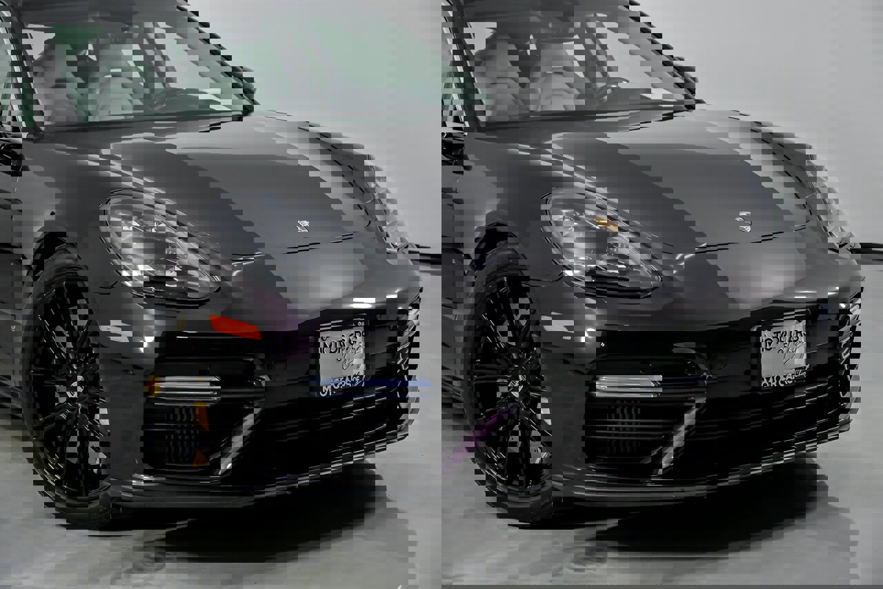 Used 2019 Porsche Panamera Turbo image 2