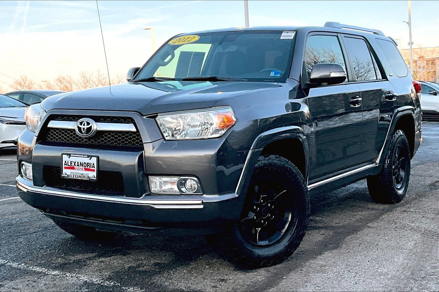 Used 2012 Toyota 4Runner SR5 w/ Convenience Pkg image 1