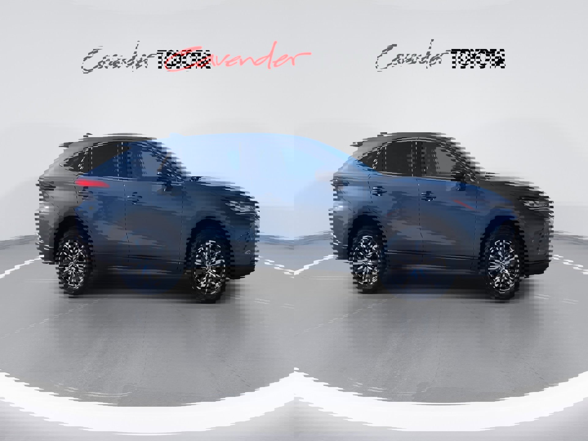 Certified 2023 Toyota Venza LE image 9