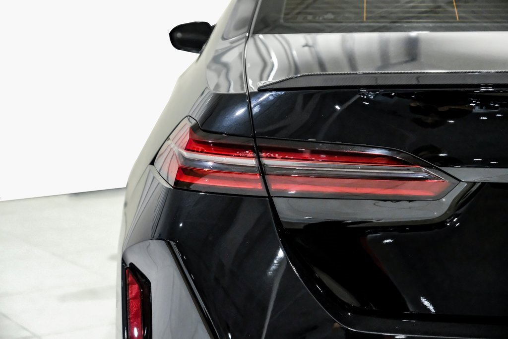 Used 2025 BMW M5 w/ Carbon Package image 53