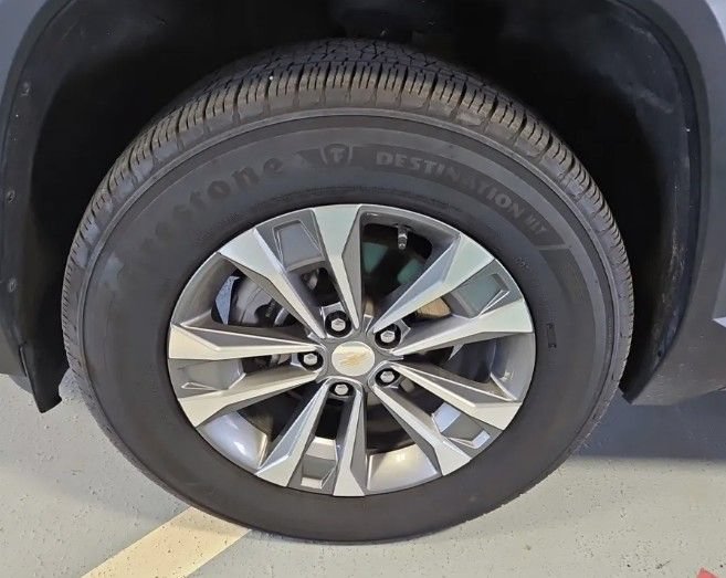 Used 2025 Chevrolet Equinox LT FWD image 11