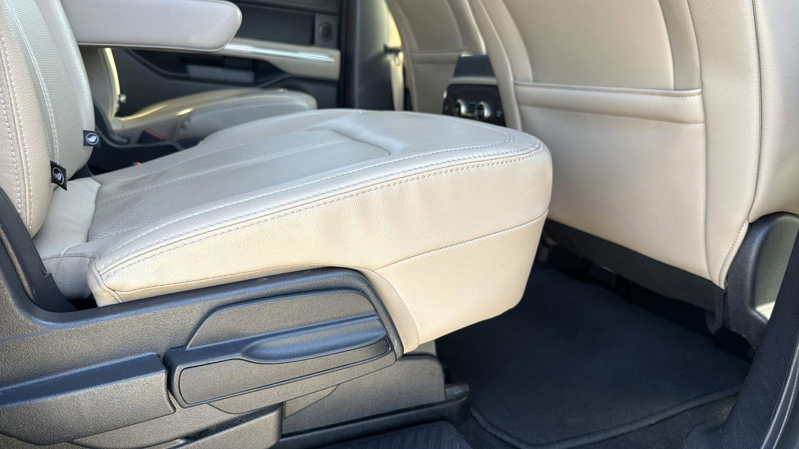 Certified 2024 Ford Expedition Max Limited image 27