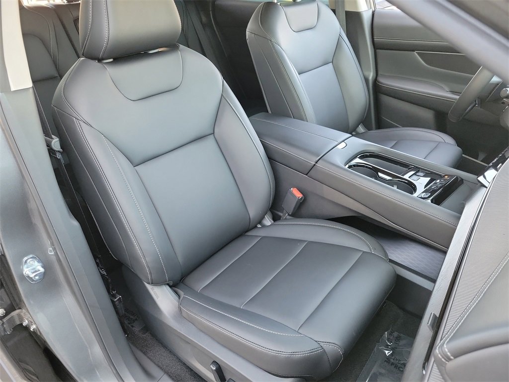 Used 2025 Nissan Murano SV image 17