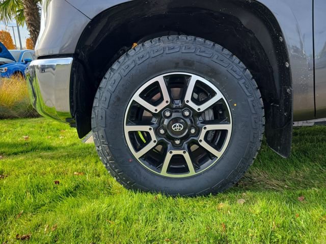 Used 2016 Toyota Tundra Limited w/ Limited Premium Package image 27