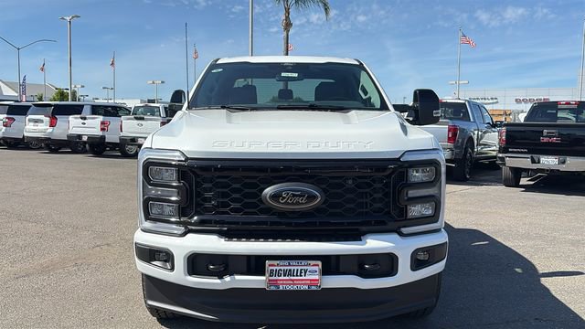 New 2026 Ford F250 Lariat w/ Black Appearance Package AWD/4WD image 8