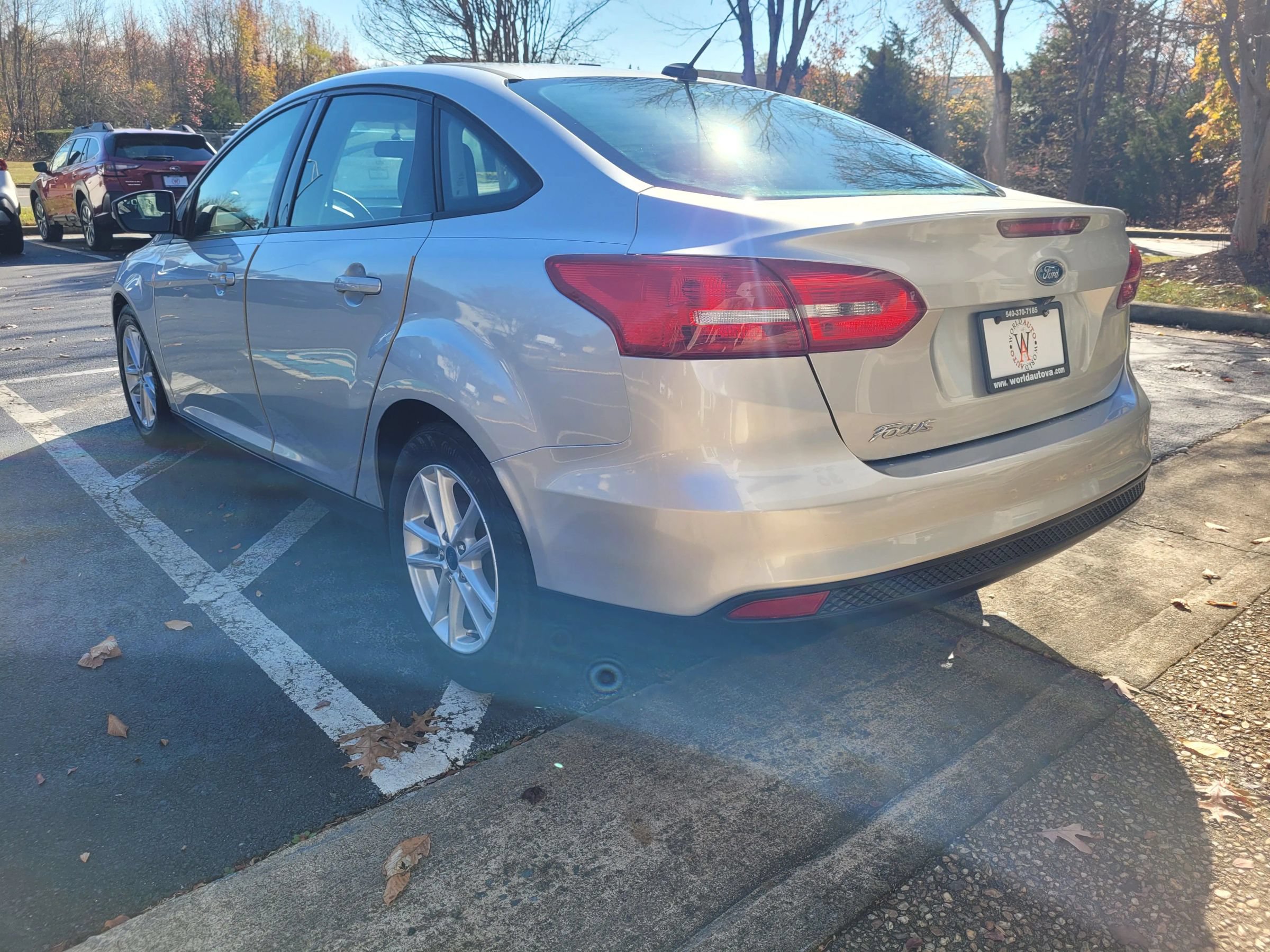 Used 2017 Ford Focus SE FWD image 5