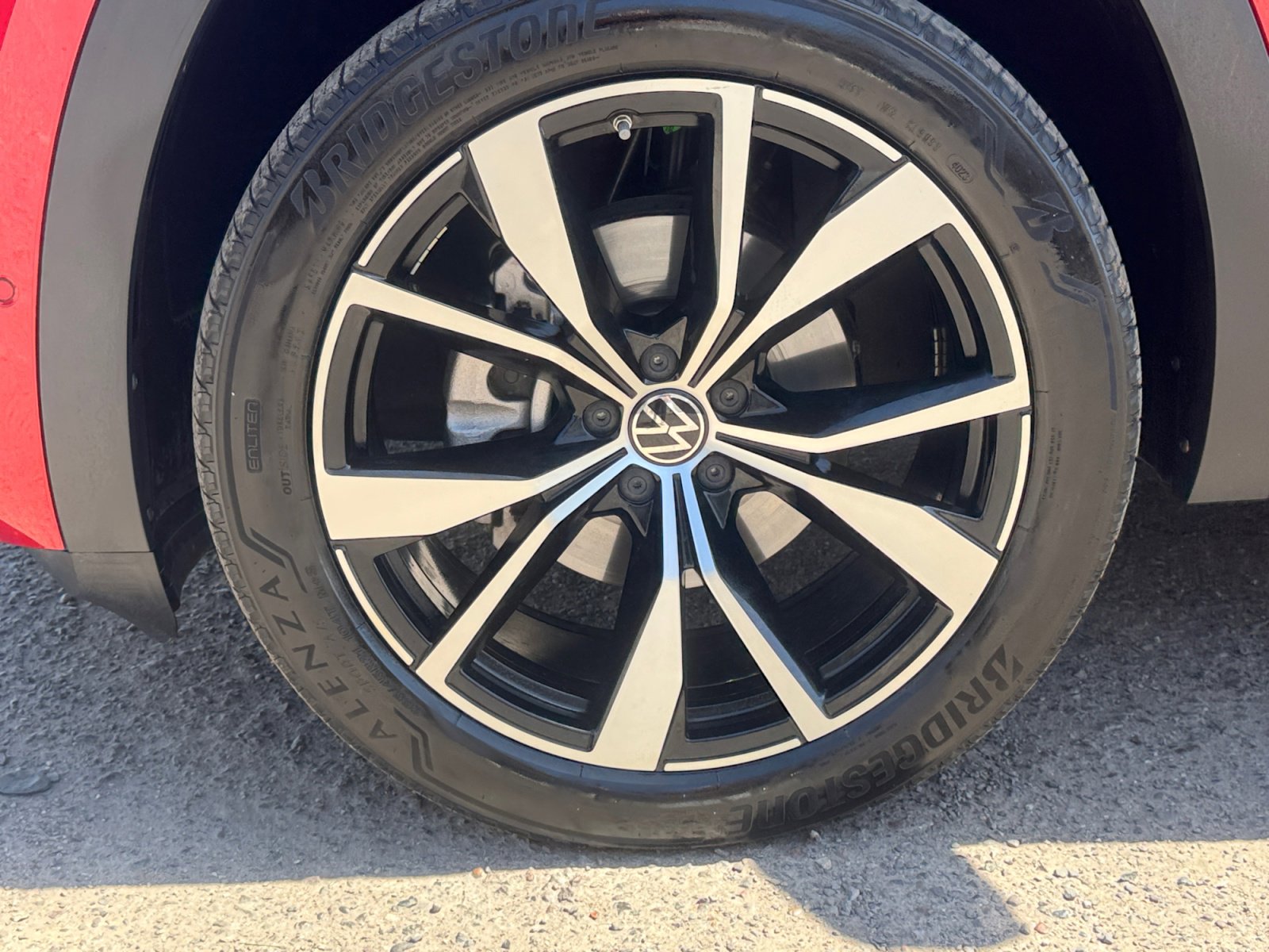 Used 2024 Volkswagen Atlas SEL Premium R-Line AWD/4WD image 9