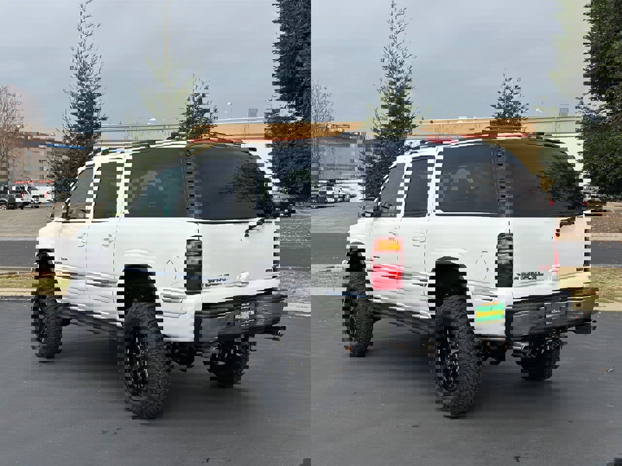 Used 2002 GMC Yukon XL 2500 SLT image 3