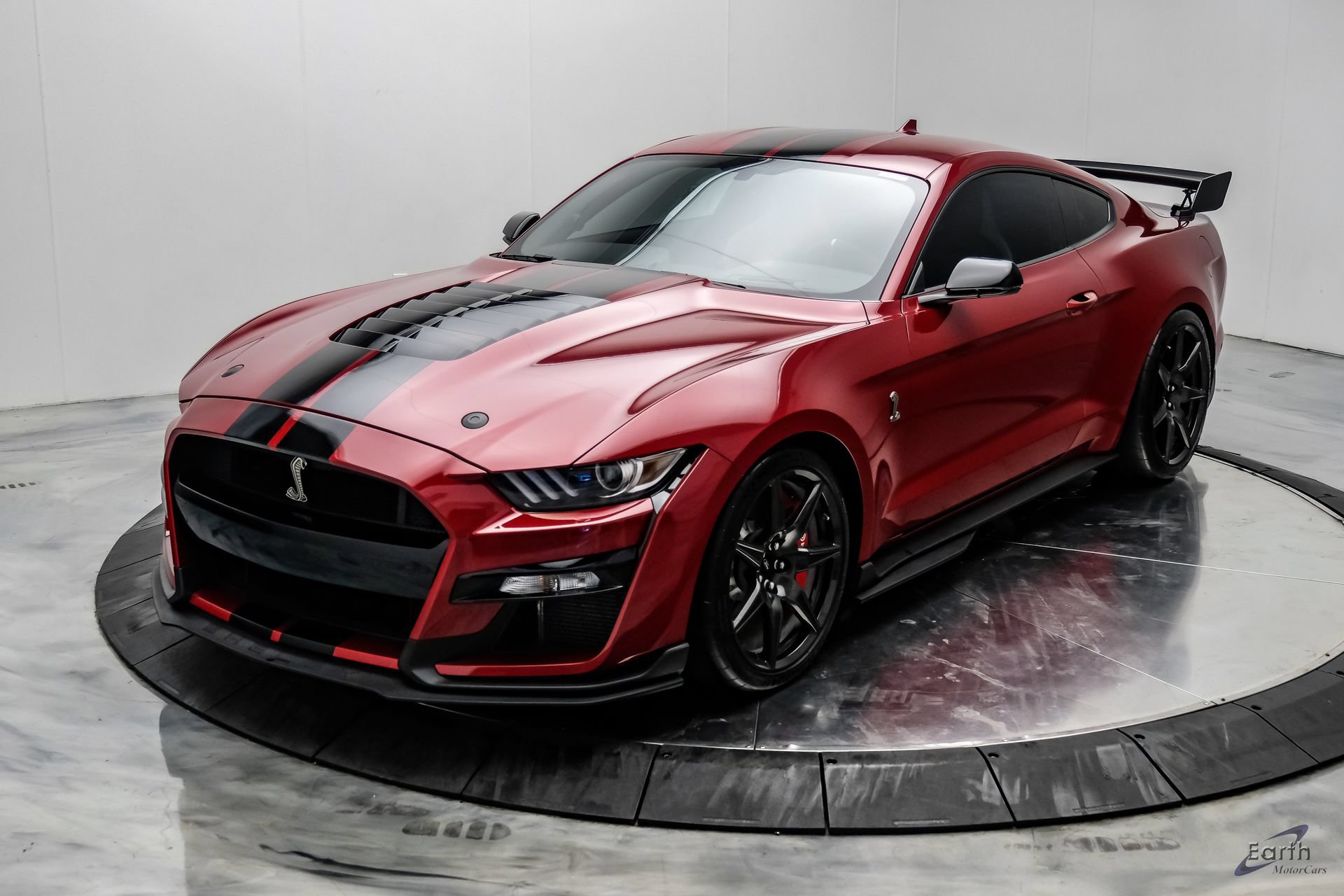 Used 2020 Ford Mustang Shelby GT500 w/ Carbon Fiber Track Pack RWD image 7