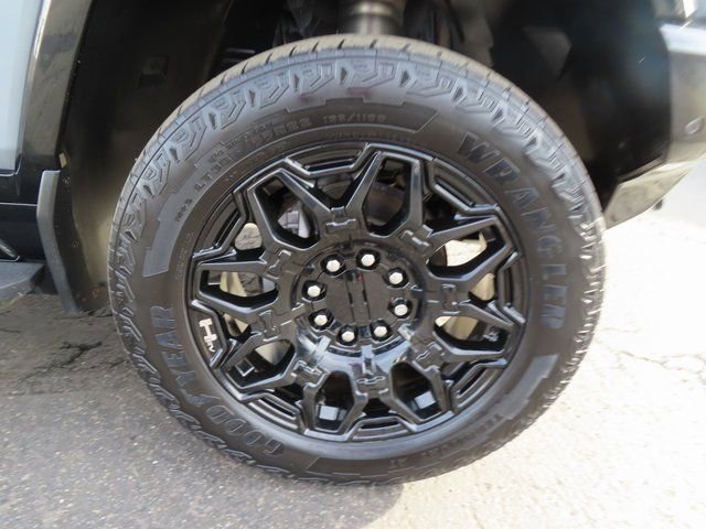 Used 2024 GMC Hummer EV 2X image 10