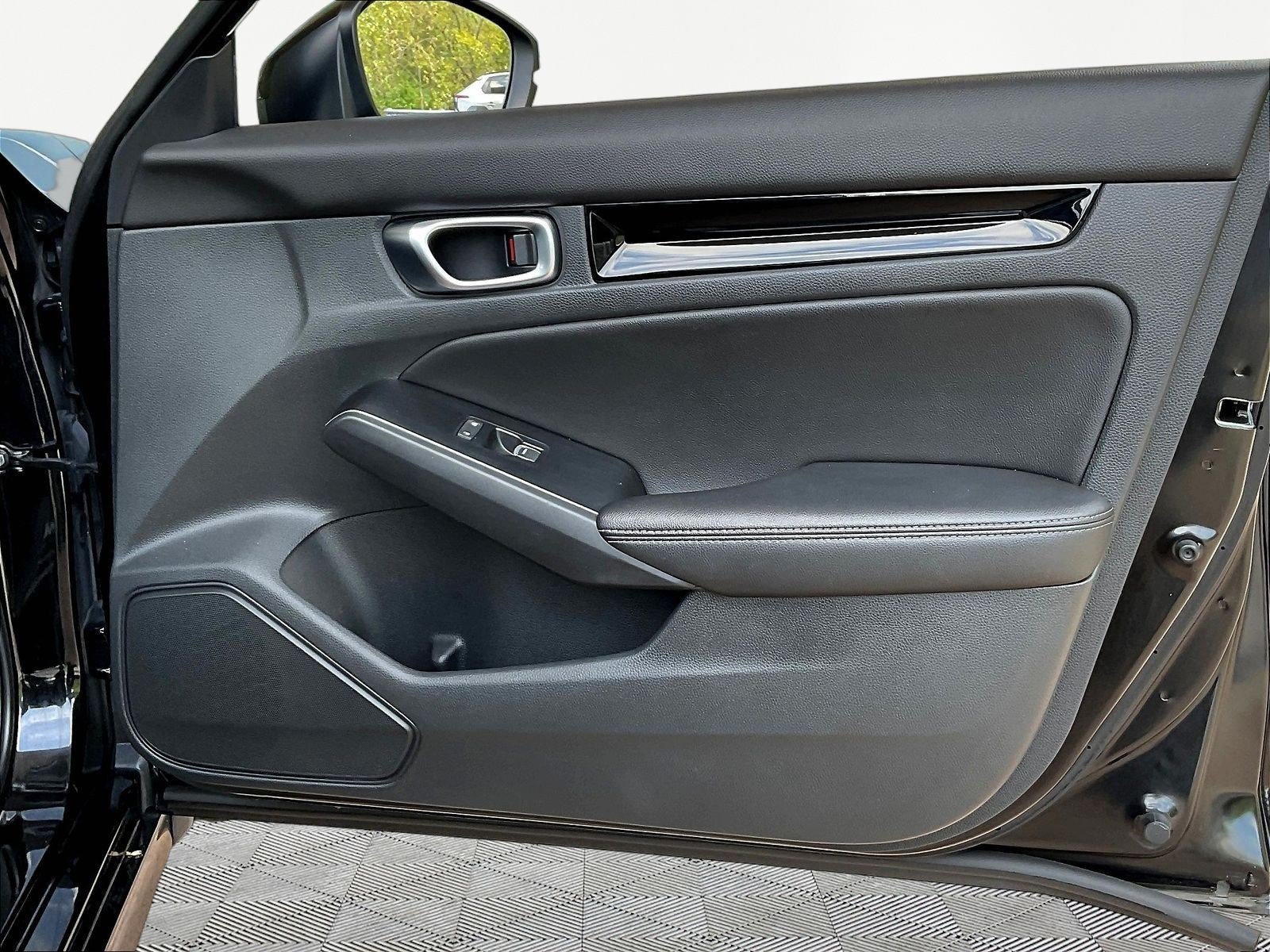 Used 2023 Honda Civic Touring image 27