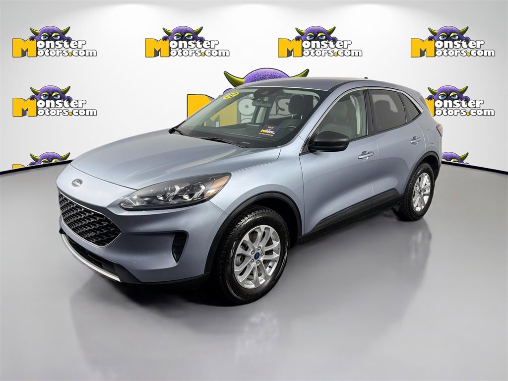 Used 2022 Ford Escape SE image 1