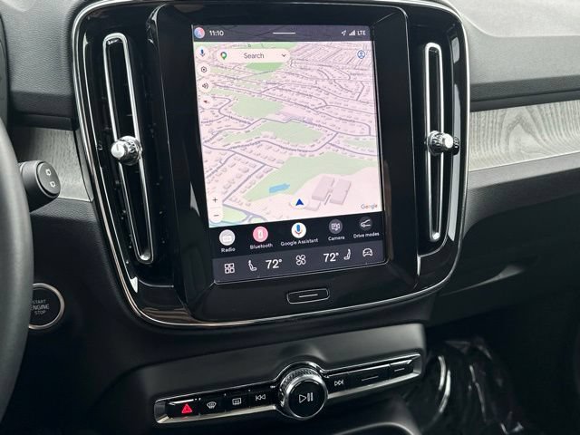 Certified 2025 Volvo XC40 B5 Plus AWD/4WD image 20