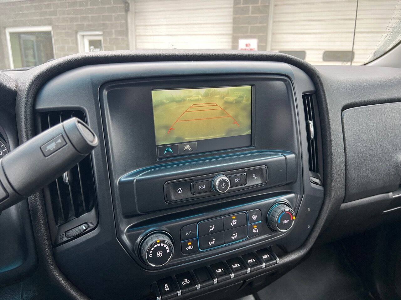 Used 2019 Chevrolet Silverado 2500 W/T AWD/4WD image 11