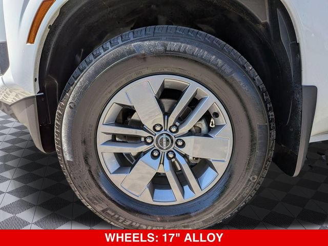 Certified 2025 Nissan Frontier SV AWD/4WD image 11