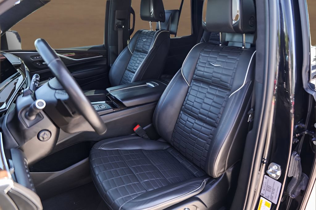 Used 2022 Cadillac Escalade Sport Platinum AWD/4WD image 7