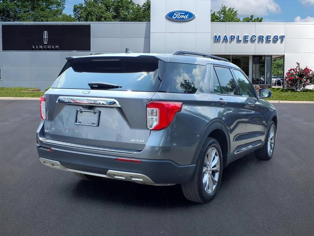 Used 2022 Ford Explorer XLT w/ Equipment Group 202A AWD/4WD image 4