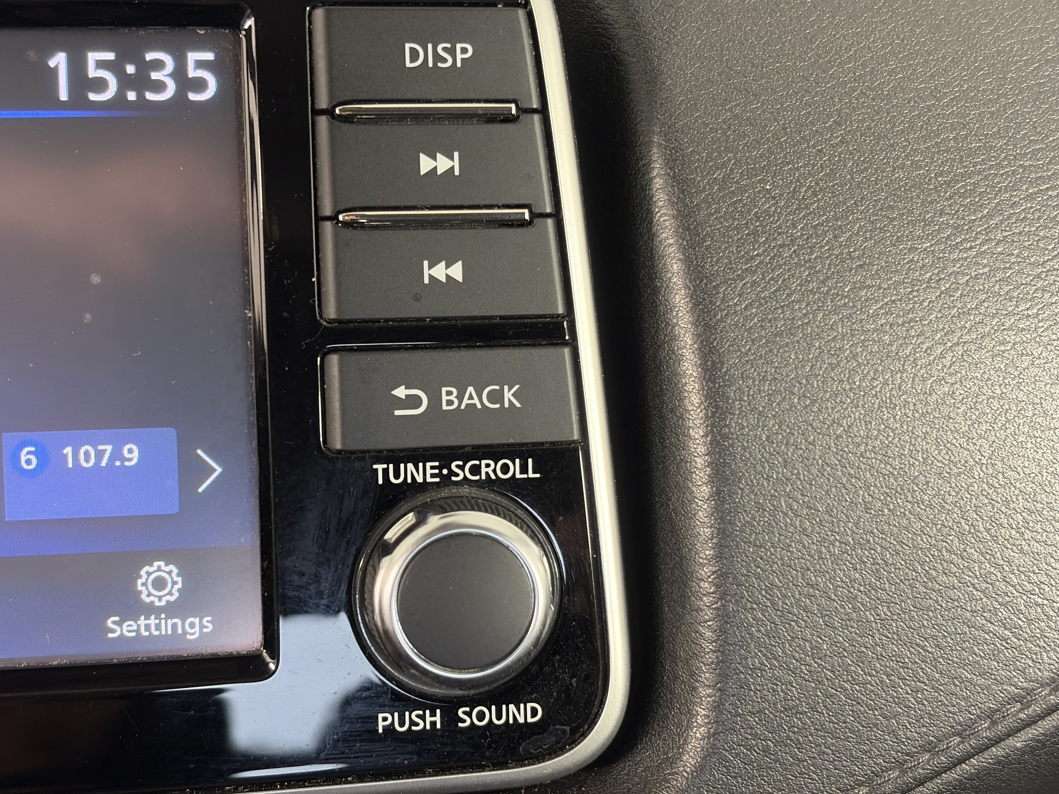 Used 2020 Nissan Versa S FWD image 21