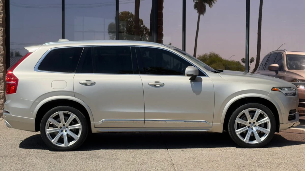 Used 2017 Volvo XC90 T6 Inscription w/ Vision Package AWD/4WD image 21