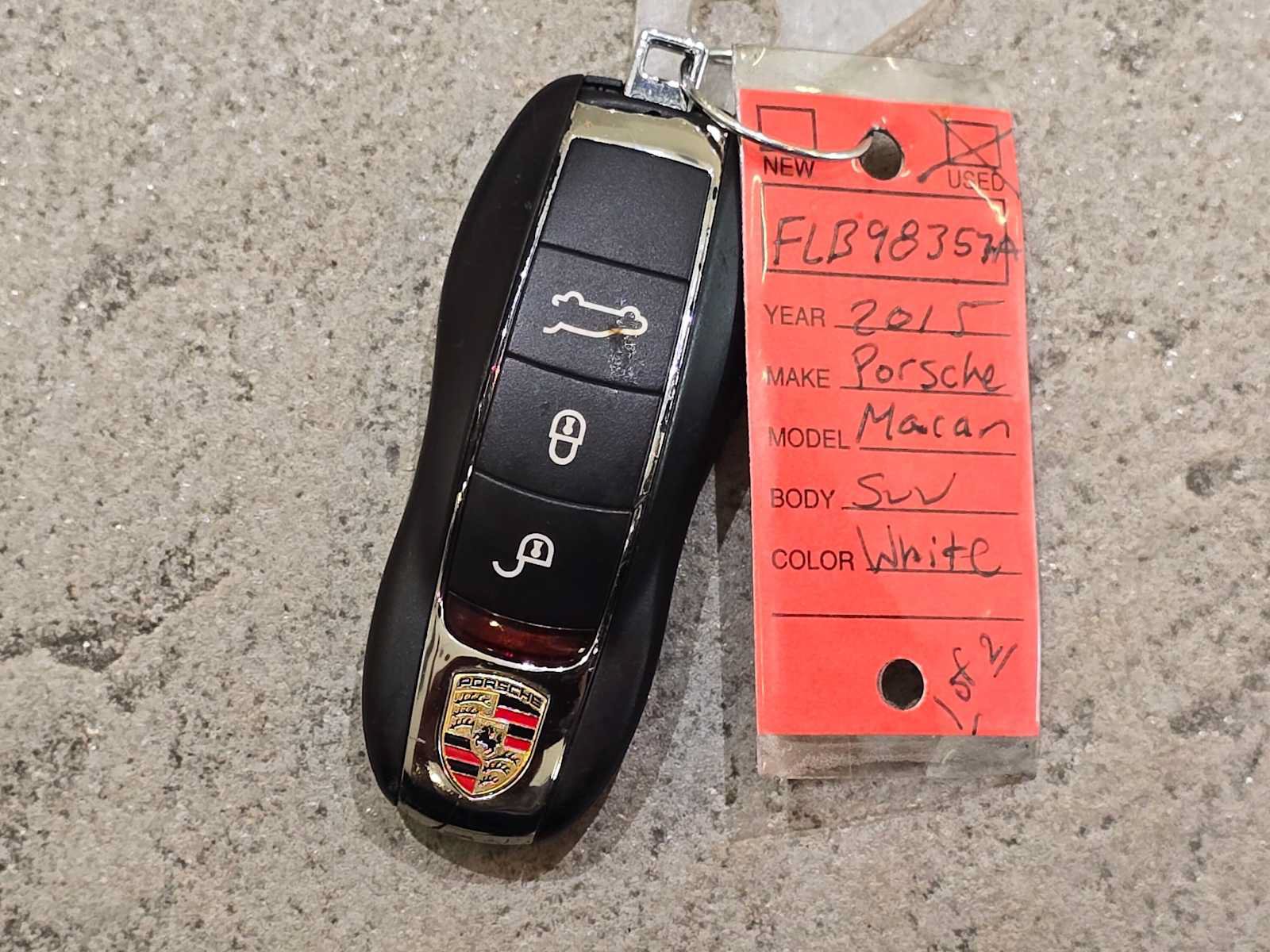 Used 2015 Porsche Macan Turbo AWD/4WD image 33