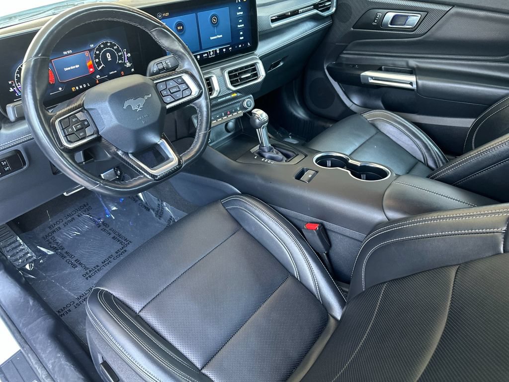 Used 2025 Ford Mustang Premium RWD image 10