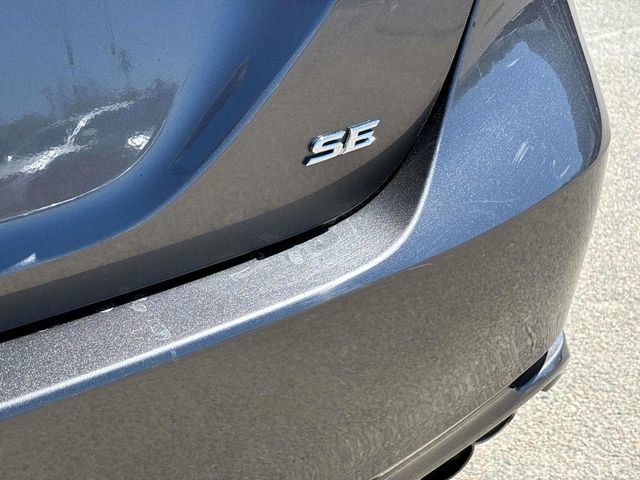 Used 2021 Toyota Camry SE w/ Cold Weather Package FWD image 26