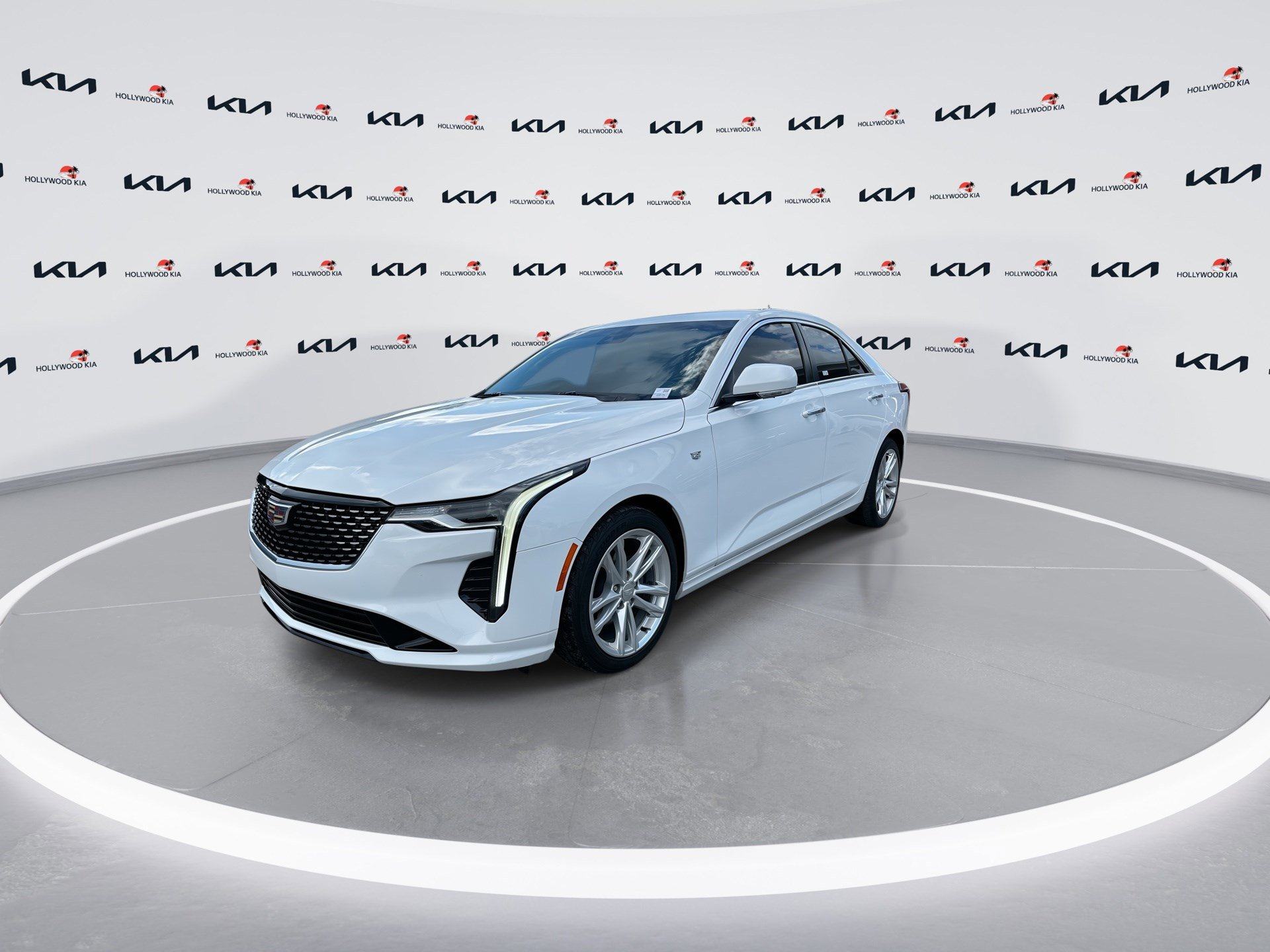 Used 2023 Cadillac CT4 Luxury RWD image 4