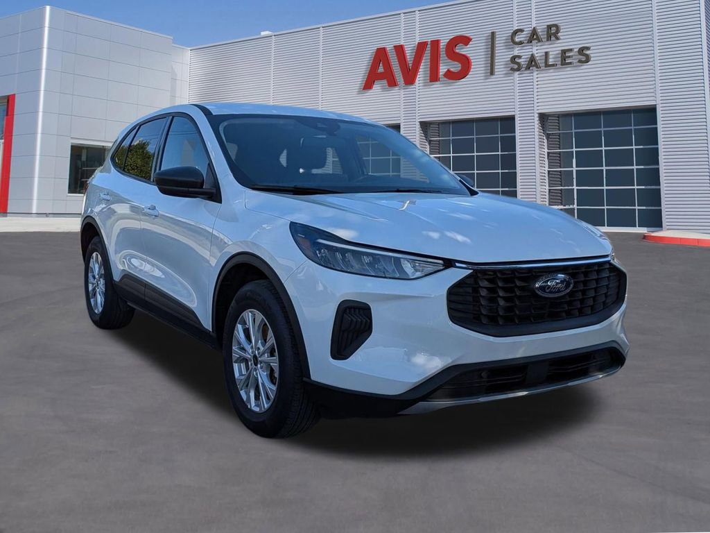 Used 2025 Ford Escape Active AWD/4WD image 3
