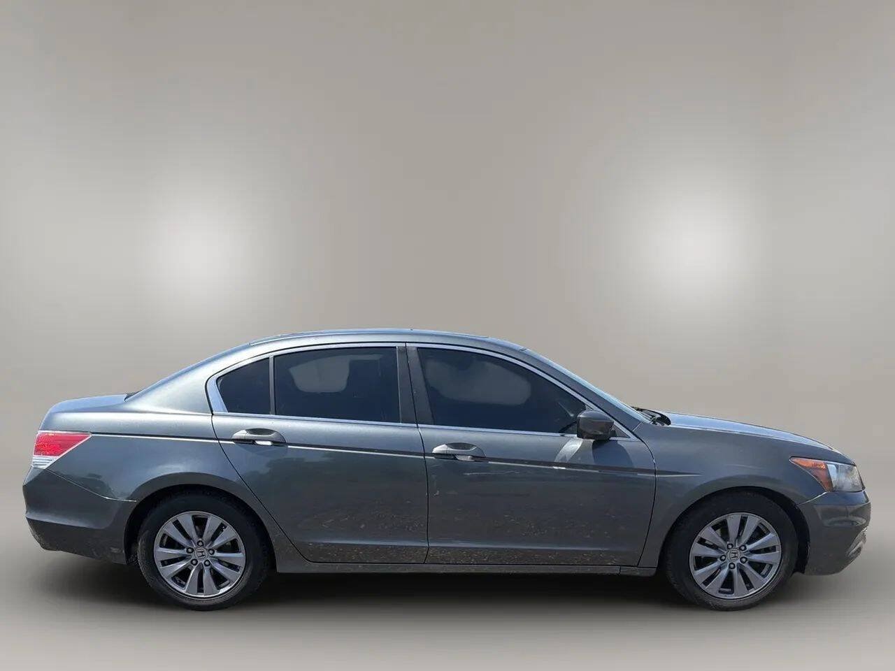 Used 2011 Honda Accord EX-L image 8