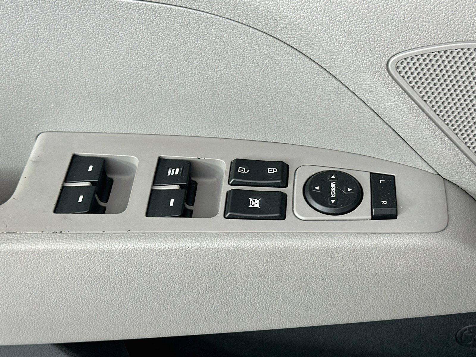 Used 2019 Hyundai Elantra SE FWD image 22
